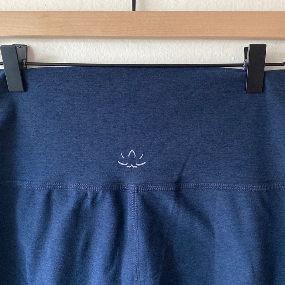 Beyond Yoga x Peloton teal athletic pants size L
